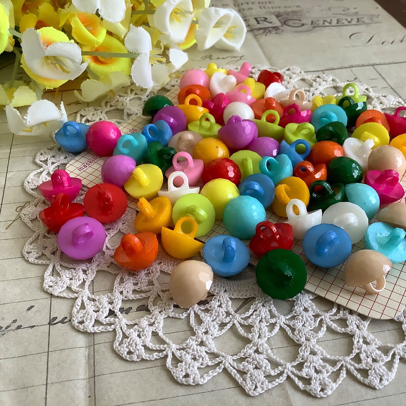 Knöpfe: 80 farbe Knopfe boutons couleur Mix bouton – Neu (gemäss Beschreibung) aus Meyrin von laservette99 2