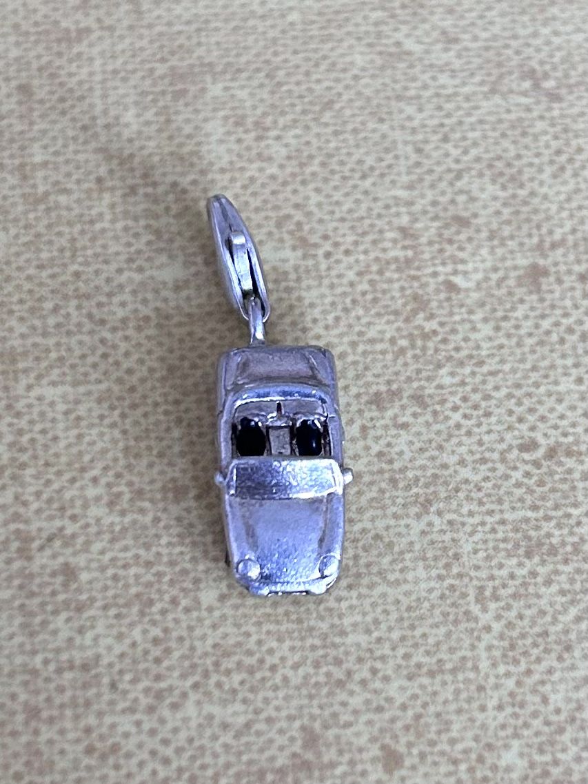 Thomas Sabo Anhänger: Thomas Sabo Charm Porsche – Gebraucht aus Zürich von Nnnn161 1