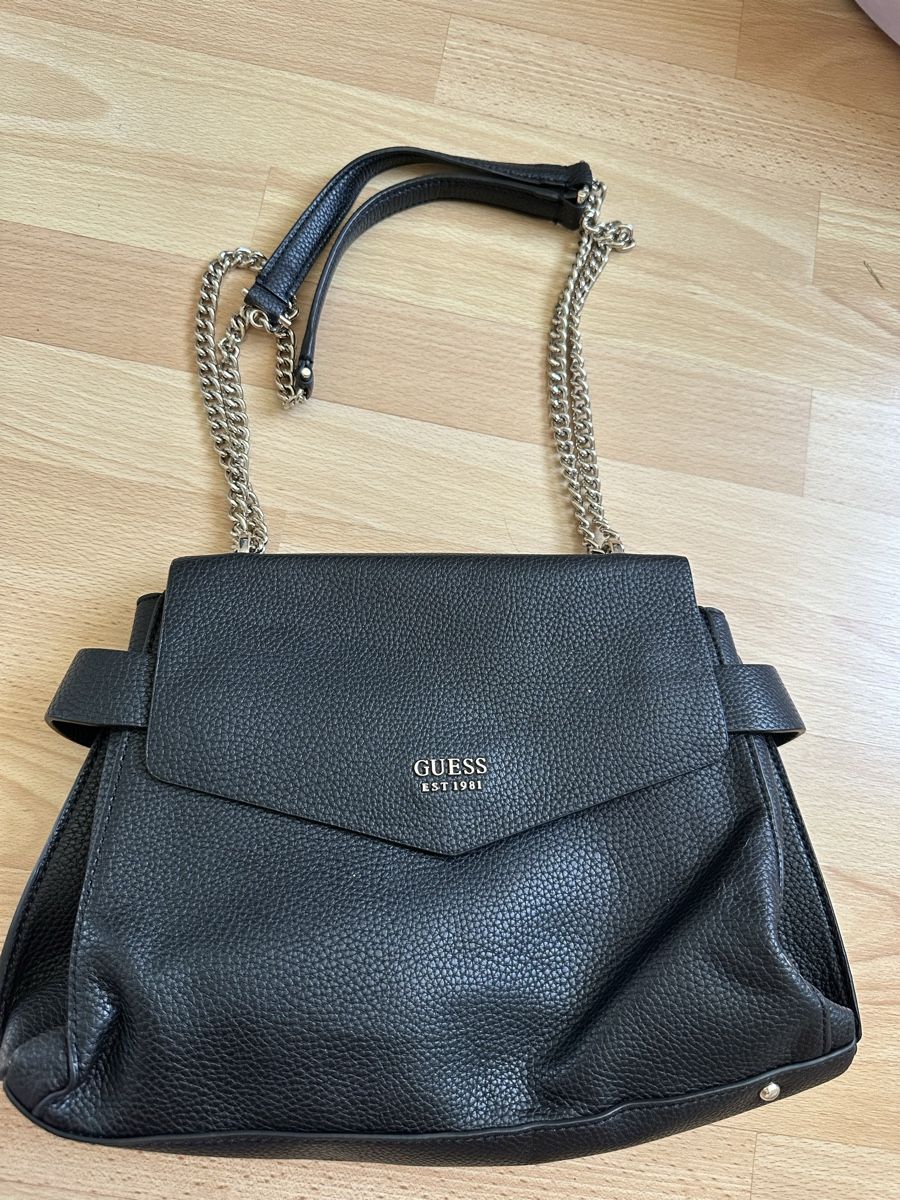 Guess Sacs femmes: Tasche schwarz Guess – Neuf (Voir description) à Zufikon par tam_gfx6 1