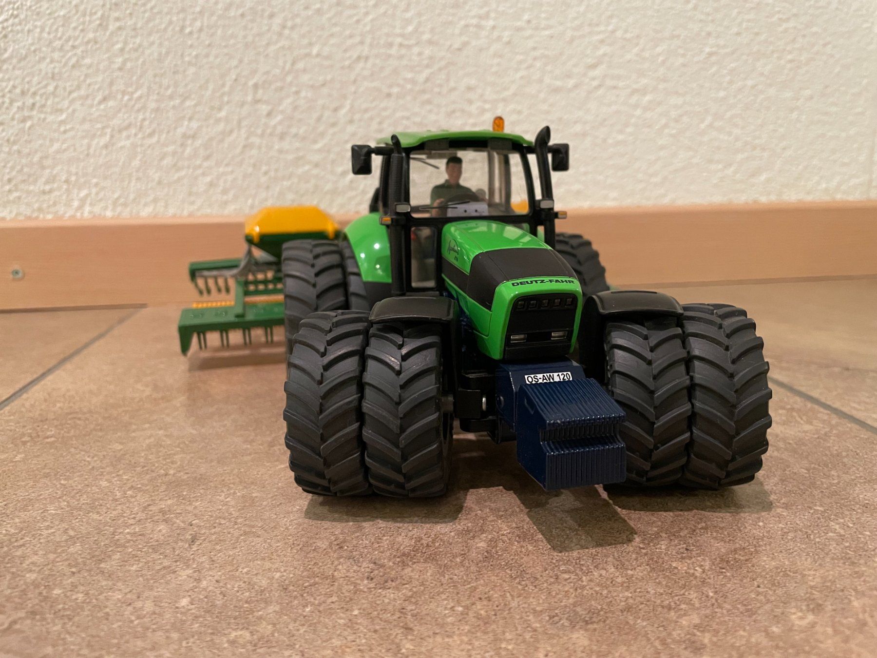 Deutz Traktoren: SIKU Deutz 210 Agrotron mit Amazone Säkombination – Neu und originalverpackt aus Kreuzlingen von Stefan1150 1