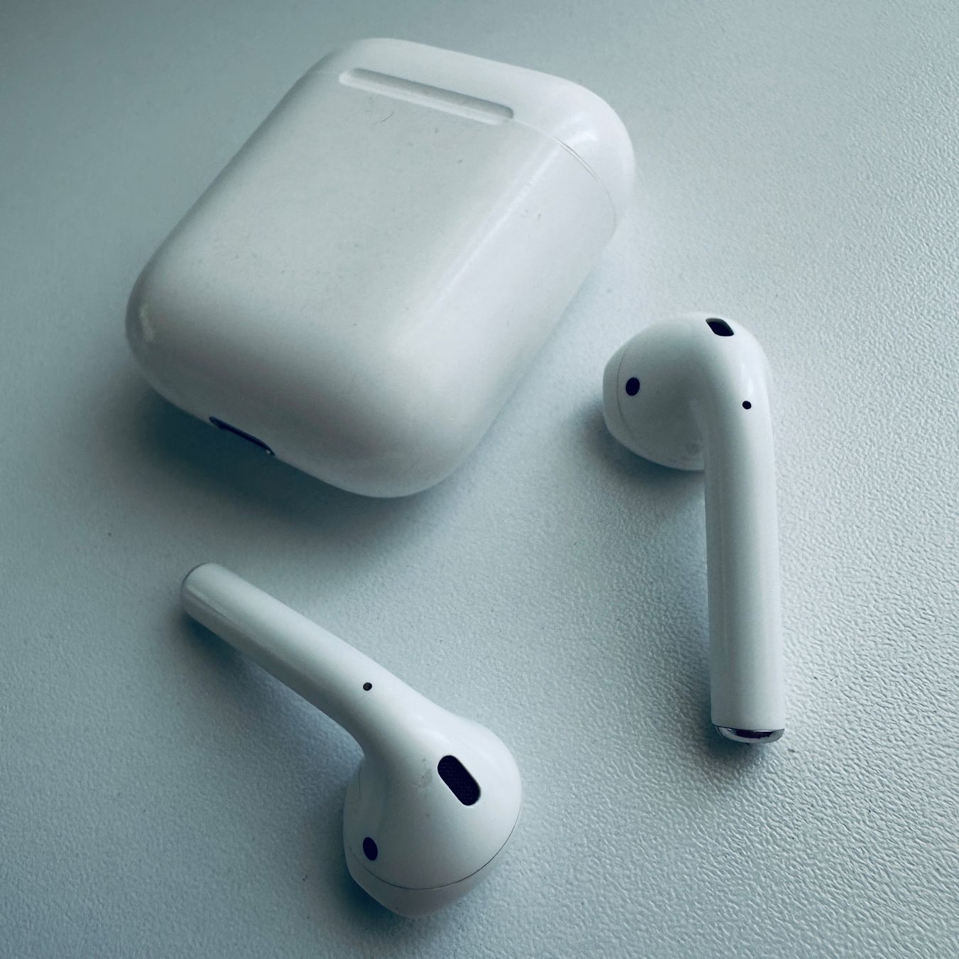 Apple Cuffie: Original Apple AirPods 2 Kopfhörer Wireless Lightning Kabel – Usato da Basel venduto da MY.AIRPODS.SHOP 8