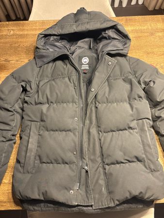 Canada Goose MacMillan Parka 3804M - Grösse M - Schwarz