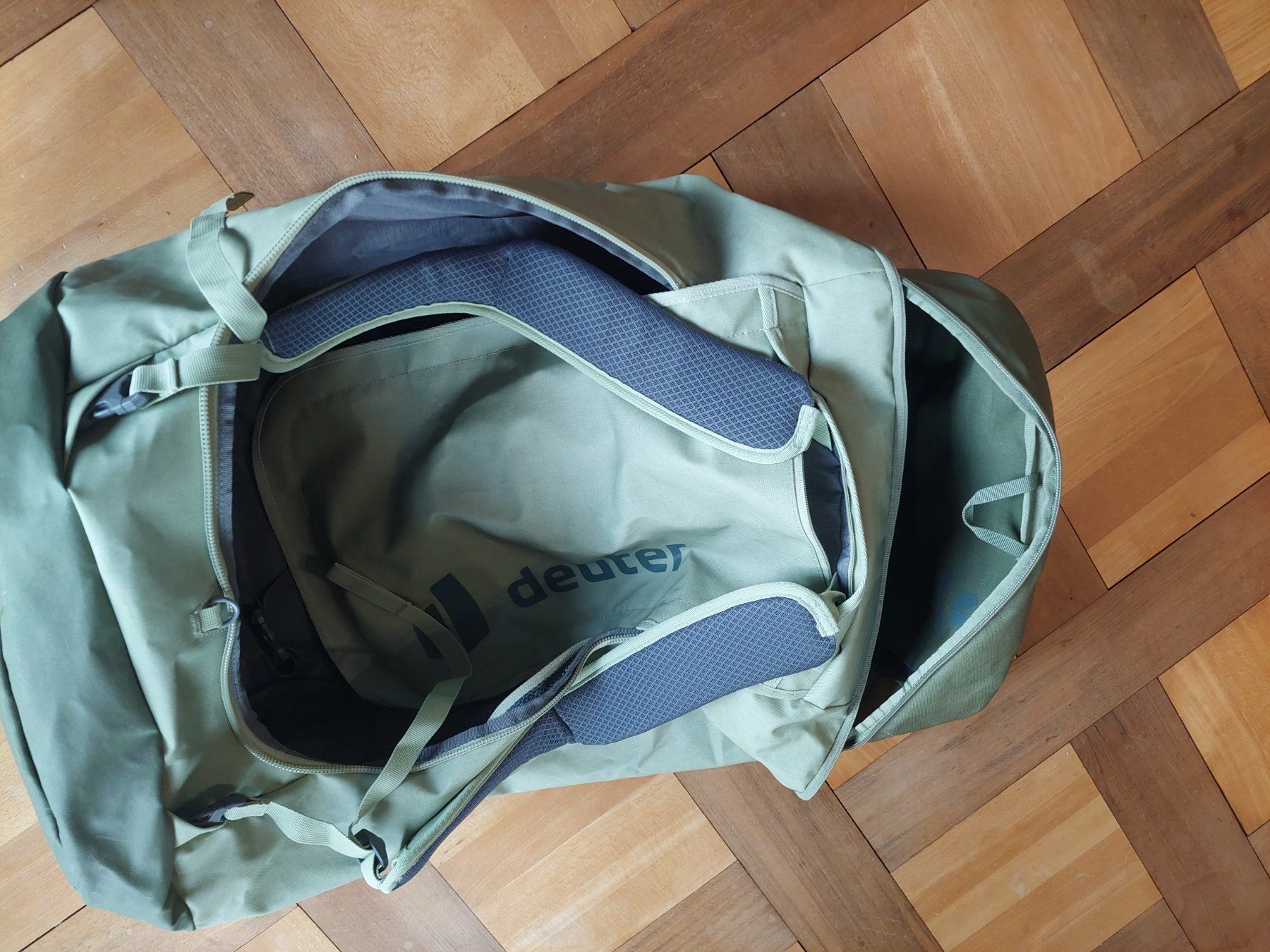 Deuter Taschen: Deuter Duffel Pro Roller 90 – Gebraucht aus Beckenried von Havacola 2