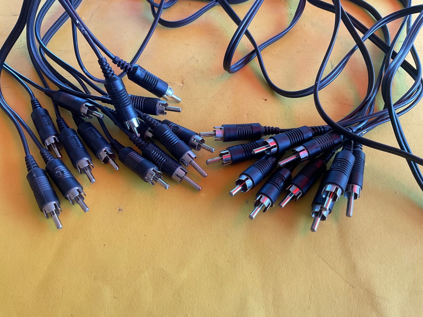 Revox Apparecchi a nastro: 6 ReVox Cinch Kabel – Usato da Langenthal venduto da RronJora 1