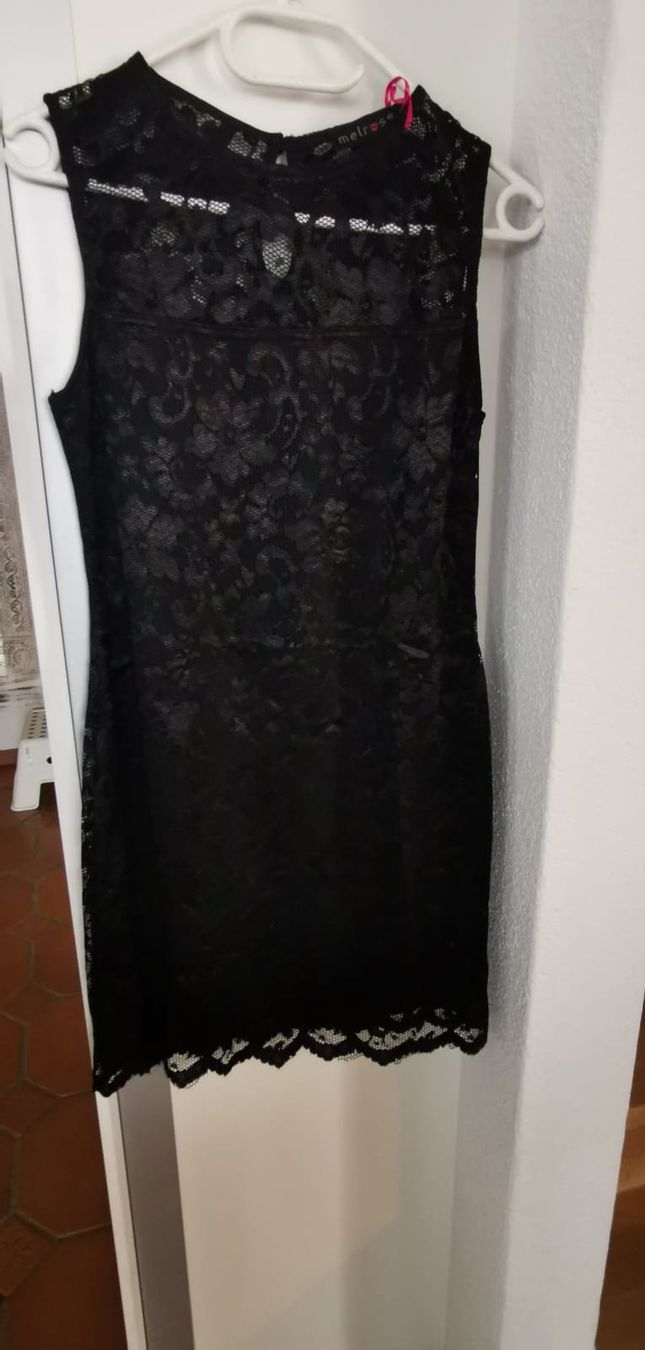 Kleider: Melrose Spitzenkleid – Neu (gemäss Beschreibung) aus Uetendorf von Heyhey3661