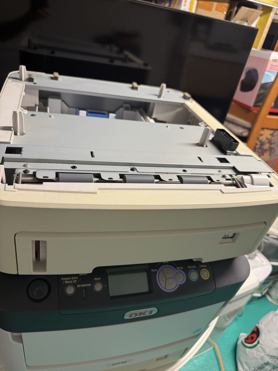 Oki Stampanti: OKI C712 Farbdrucker inkl. Original Toner C712  – Usato da Spreitenbach venduto da dan_xz6t 6