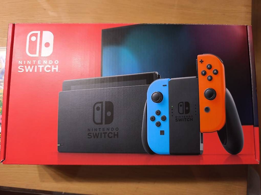 Console: Nintendo Switch V2 Konsole mit 4 Spielen 
 – Usato da Tuggen venduto da kon_xtg7 3