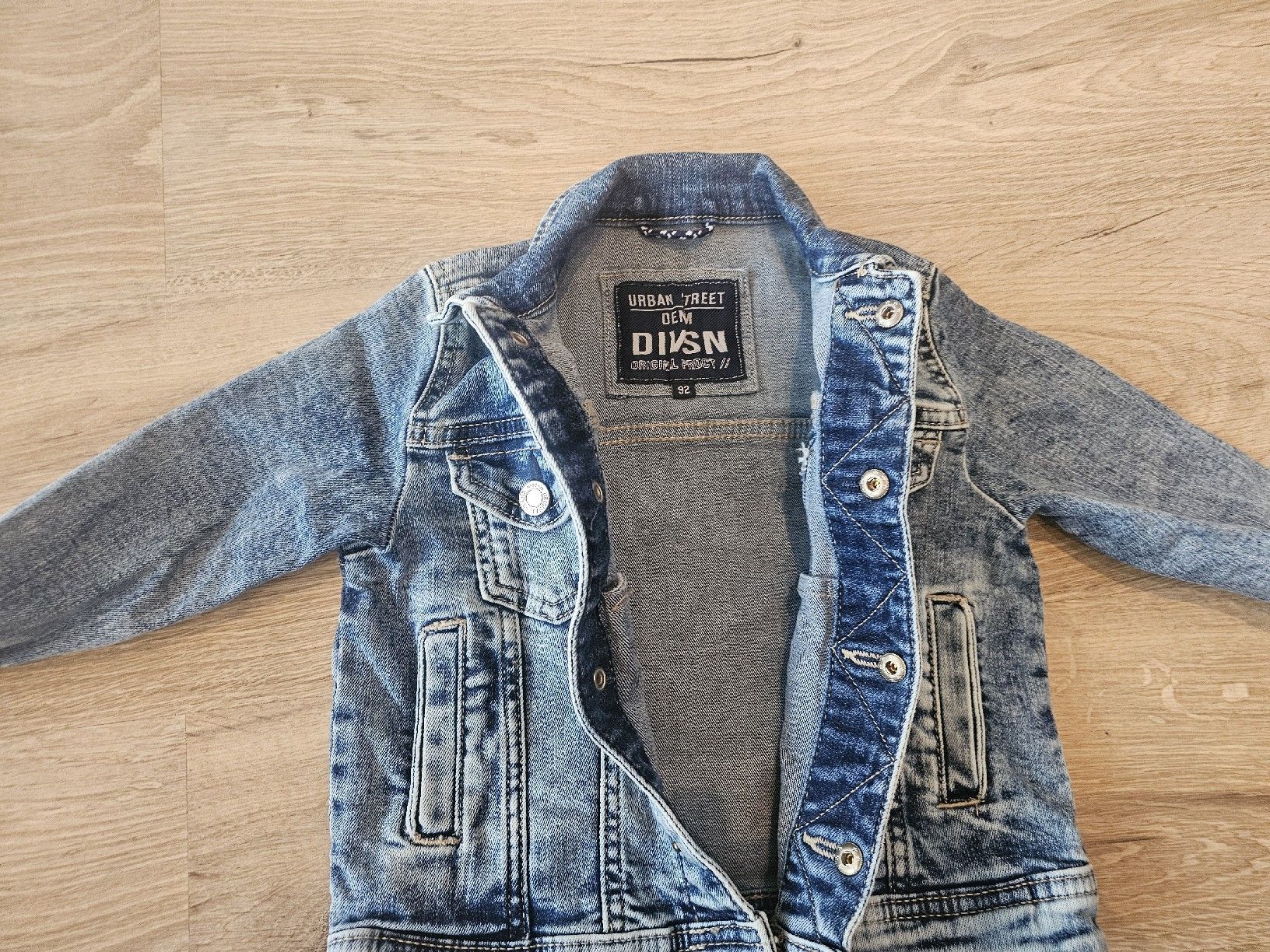 Giacche & Cappotti: Coole Jeansjacke, Gr. 92 – Usato da Grosshöchstetten venduto da Qenko 2
