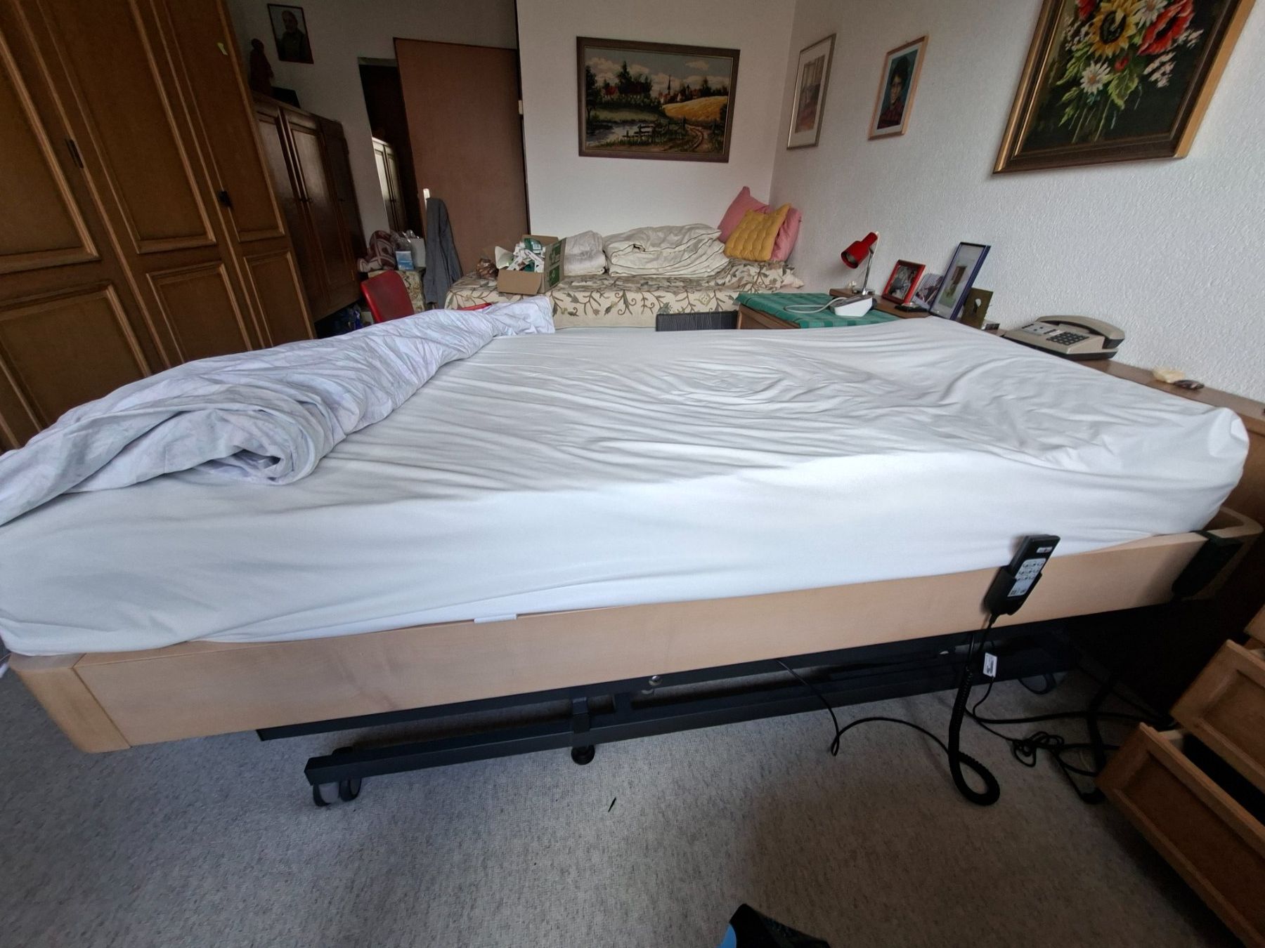 Betten: Elektrisch verstellbares Bett – Gebraucht aus Etzwilen von 3ei_5rty