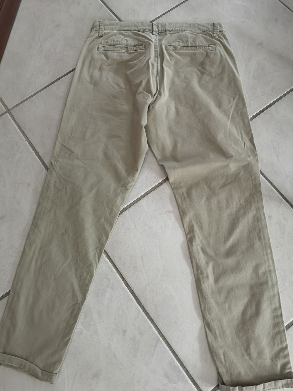 Only Hosen: Pantalon beige Only & Sons – Gebraucht aus CORMINBOEUF von savaja 1