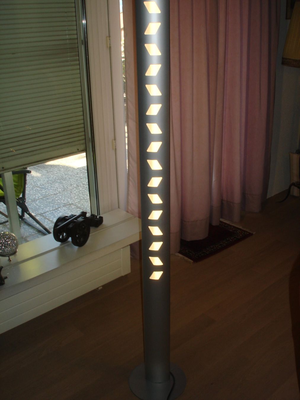 Lampade: Stehleuchte Metall silbern – Usato da Gossau ZH venduto da Crfurrer
