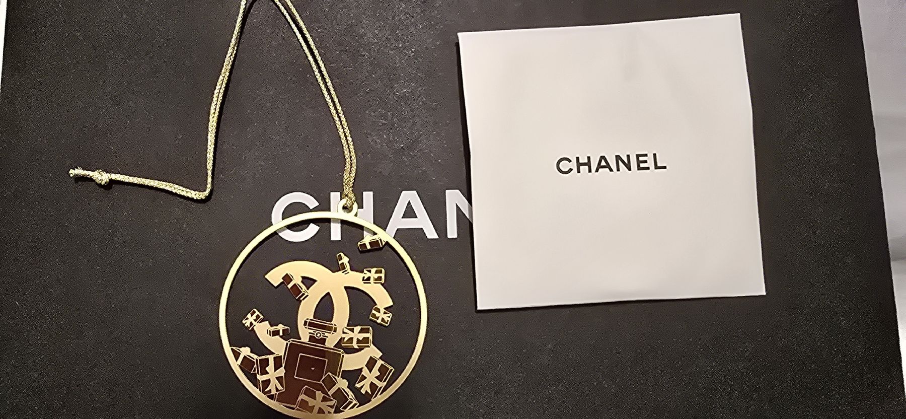 Chanel Pendentifs: Chanel Anhänger Limitiert – Neuf avec emballage d'origine à wallisellen par funkelsternchen5