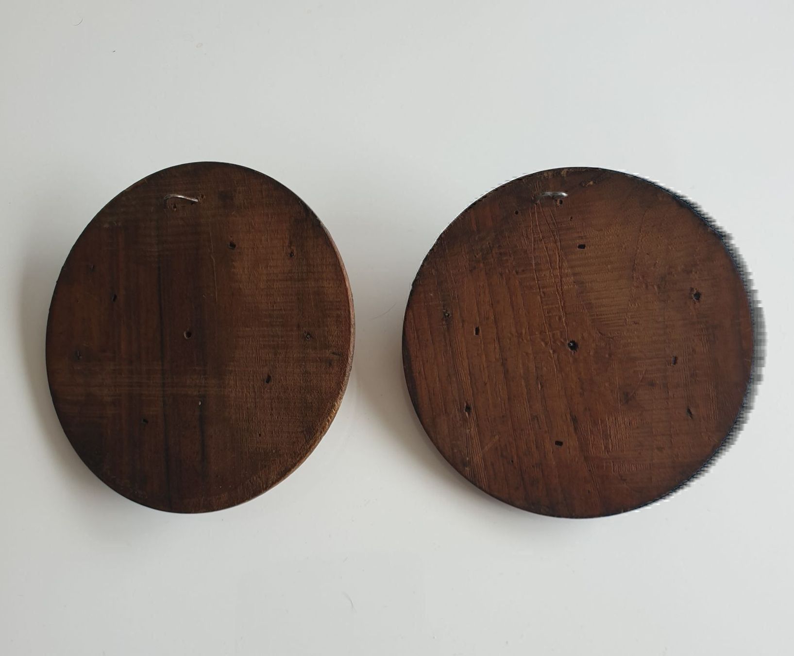 Articoli in legno: Tableaux en bois Holz sculptés – Usato da Fortunau (Ayent) venduto da le.baron 1