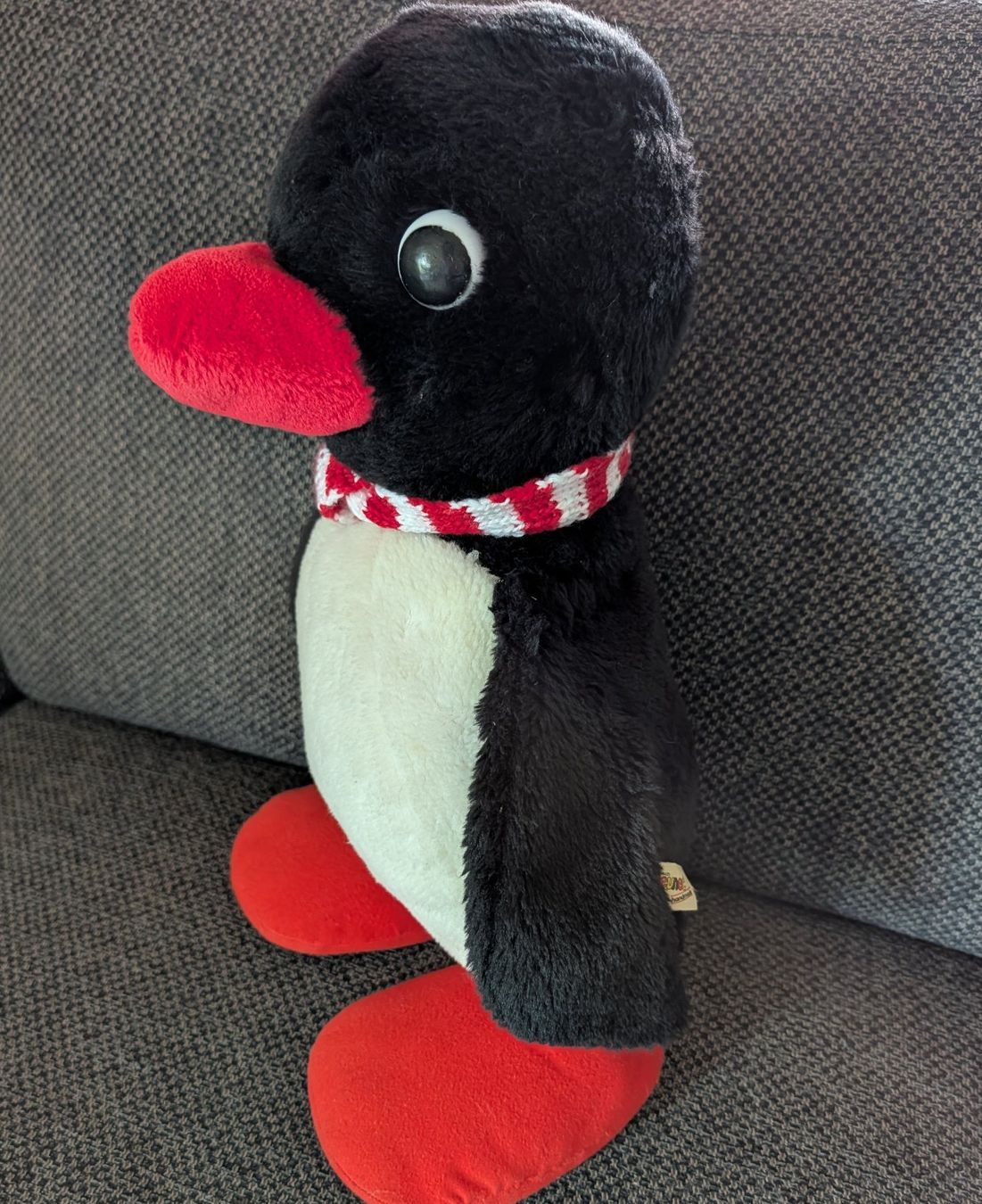Giocattoli: Grosser Plüsch Pingu, 45cm – Usato da Nänikon venduto da Haexli_70 1