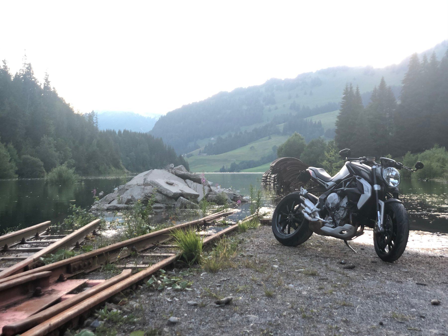 MV Agusta Strasse: MV Agusta Brutale Dragster 800cc 2015 endommagée – Defekt aus Grens von Skip710 1