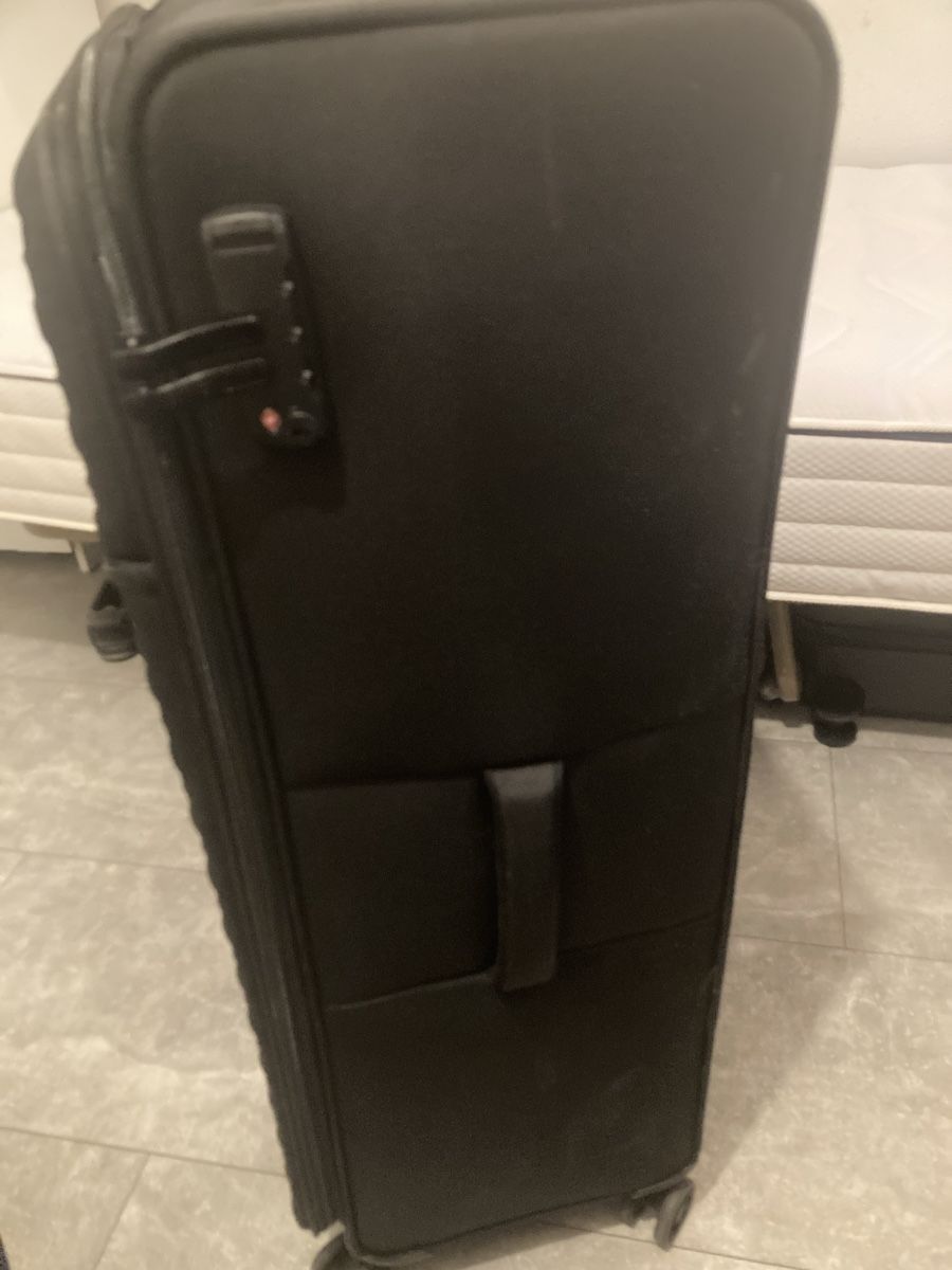Reisekoffer: IT Luggage Suitcase Black Large Rolling Case – Gebraucht aus Zürich von sele_x 2
