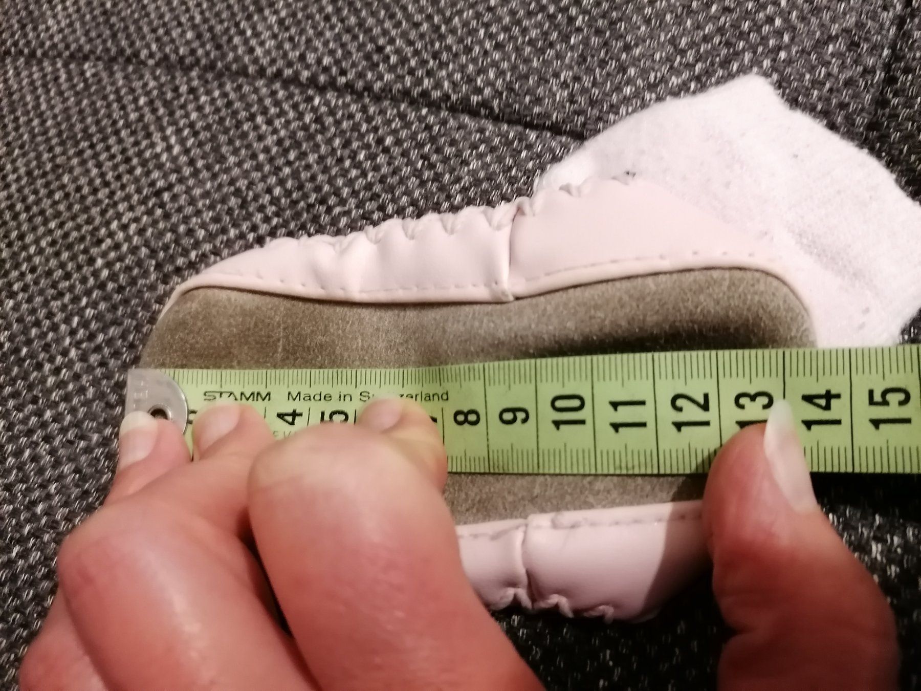Scarpe per ragazze: Sockenfinkli mit Ledersohle – Usato da Büttikon AG venduto da Amineah 2