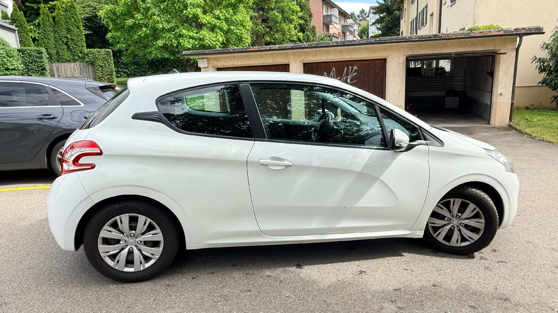 Peugeot Autos: Peugot 208 – D'occasion à Zürich par Barbaros.gkz 5