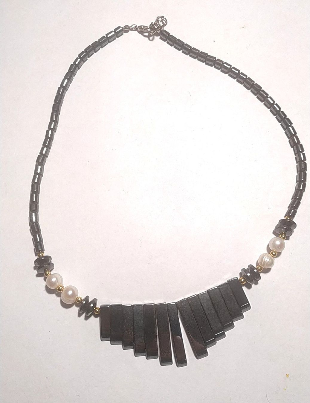 Catenine: Hämatit Kette mit Süßwasser Perlen42cm – Nuovo e nell'imballaggio originale da Münchenbuchsee venduto da Daniel0133