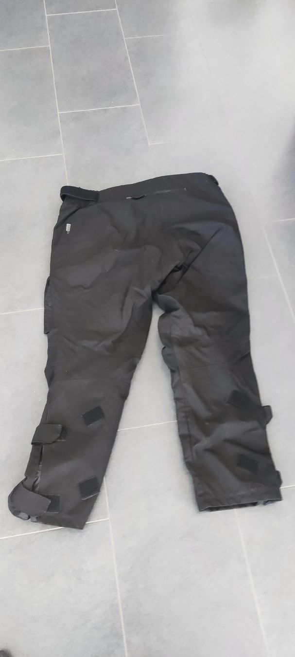 Pantaloni: Richa Motorradhose – Usato da Gränichen venduto da 4immer 2