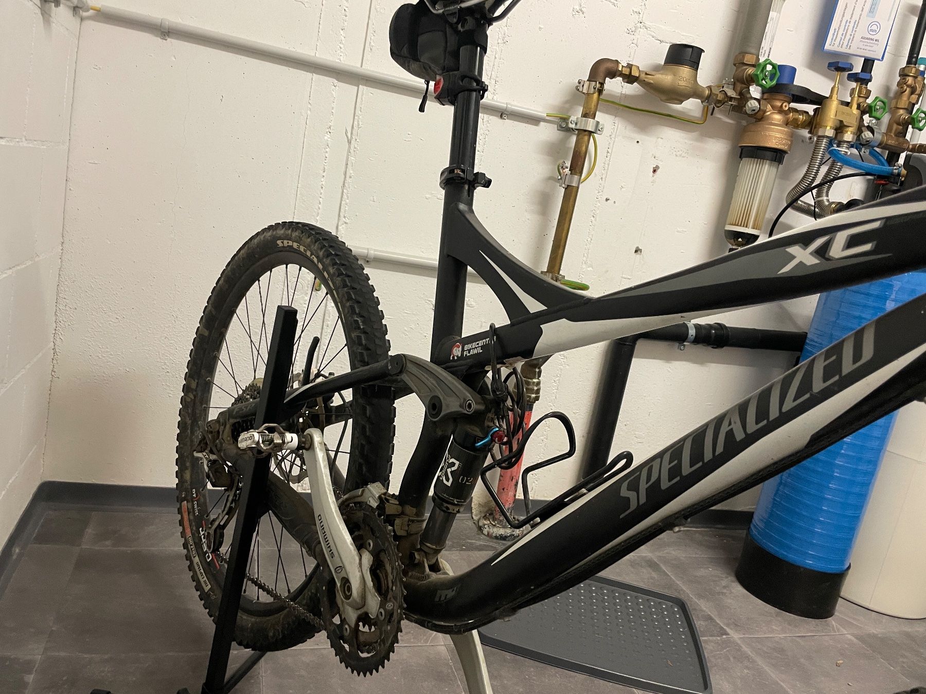 Specialized Velos: Specialized FSR XC Expert - Large - 26 Zoll – Gebraucht aus Niederuzwil von  3