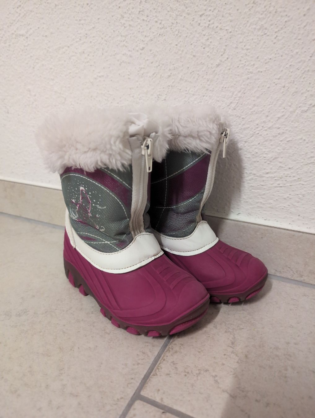 Schuhe für Mädchen: Winterstiefel Mädchen, Gr. 26, mit Licht / LED – Gebraucht aus Alberswil von __colafroeschli__