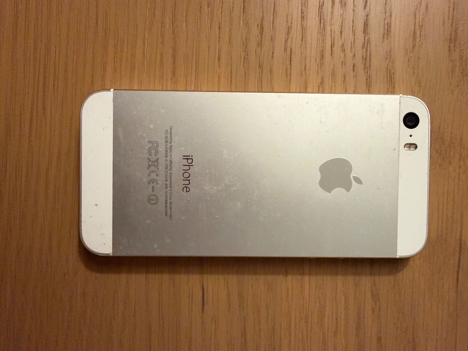 Apple Telefoni cellulari / Smartphones: iPhone 5s Silber (funktioniert) – Nuovo (secondo la descrizione) da Bern venduto da Maschgulain 1