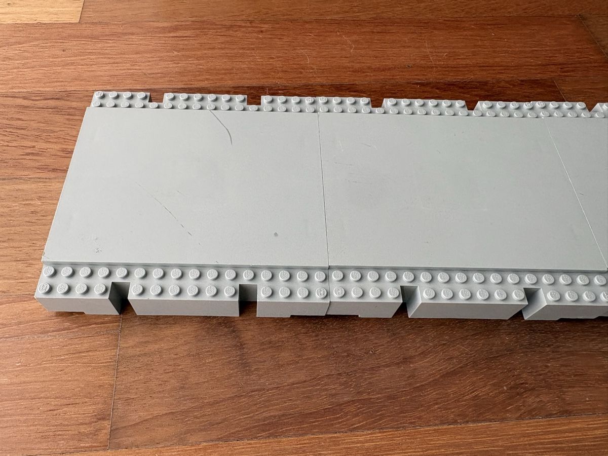 Lego Kit di costruzioni: LEGO Raised Platform 3x + Rampe 1x – Usato da Langnau am Albis venduto da man_zt2h 1