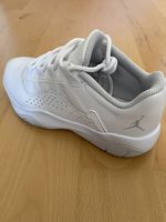 Jordan Air 11 RETRO  white neuve taille 39