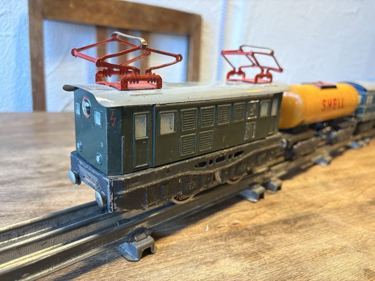 Distler Modelleisenbahnen: Blech Eisenbahn Distler – Gebraucht aus Frauenfeld von Da4Ric98 1