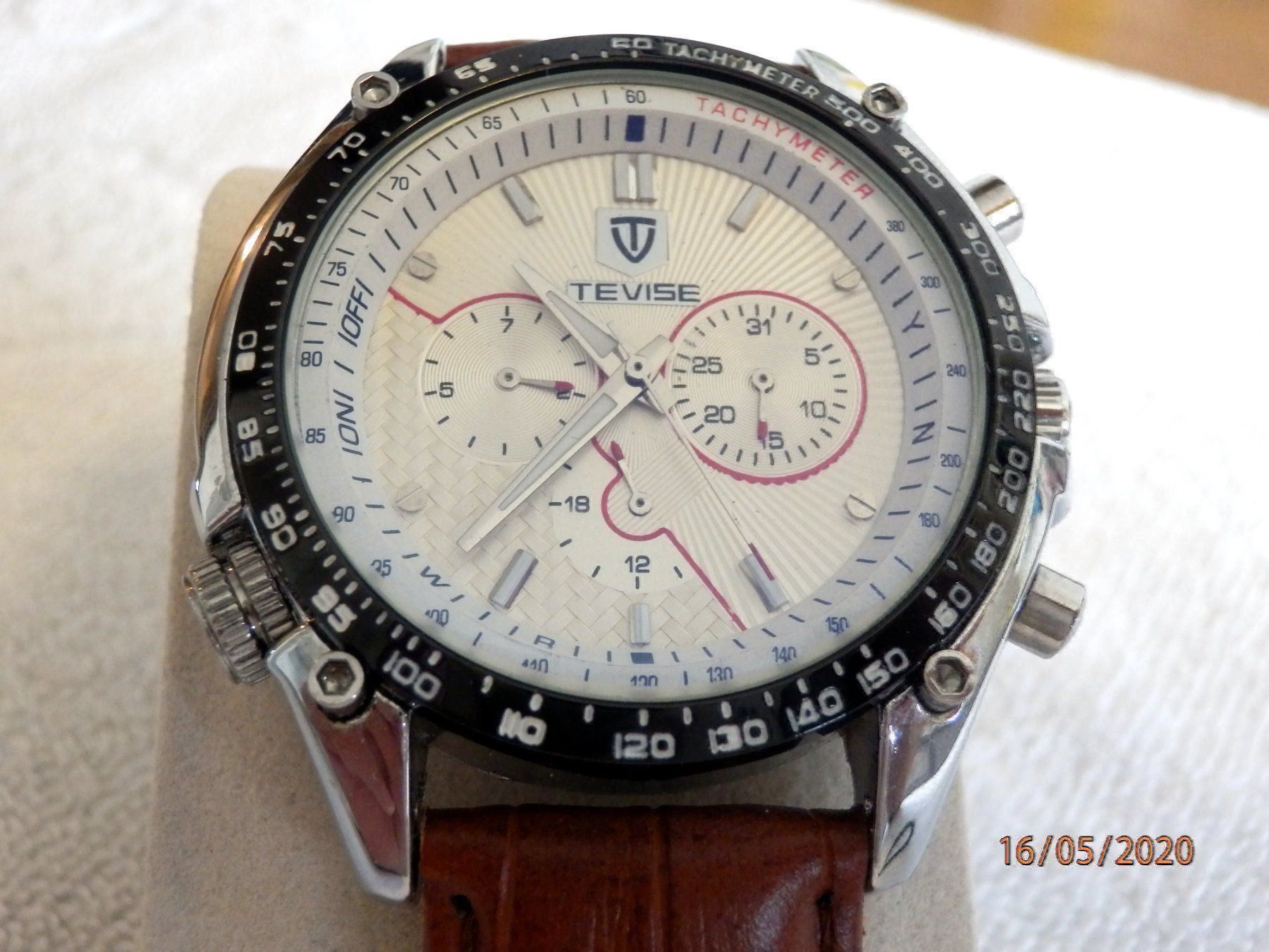 Uhren: Chronograph, Tevise, 42mm mit viel Deko. – Gebraucht aus Ueberstorf von dinbau 1