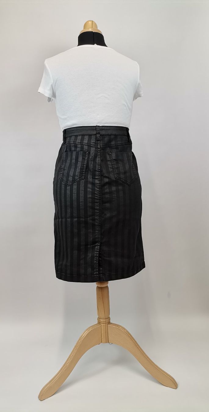 Gonne: JUMP JEANS Stretch-Rock Schwarz/Grau gestreift – Usato da Schaffhausen venduto da Restwert_SH 2