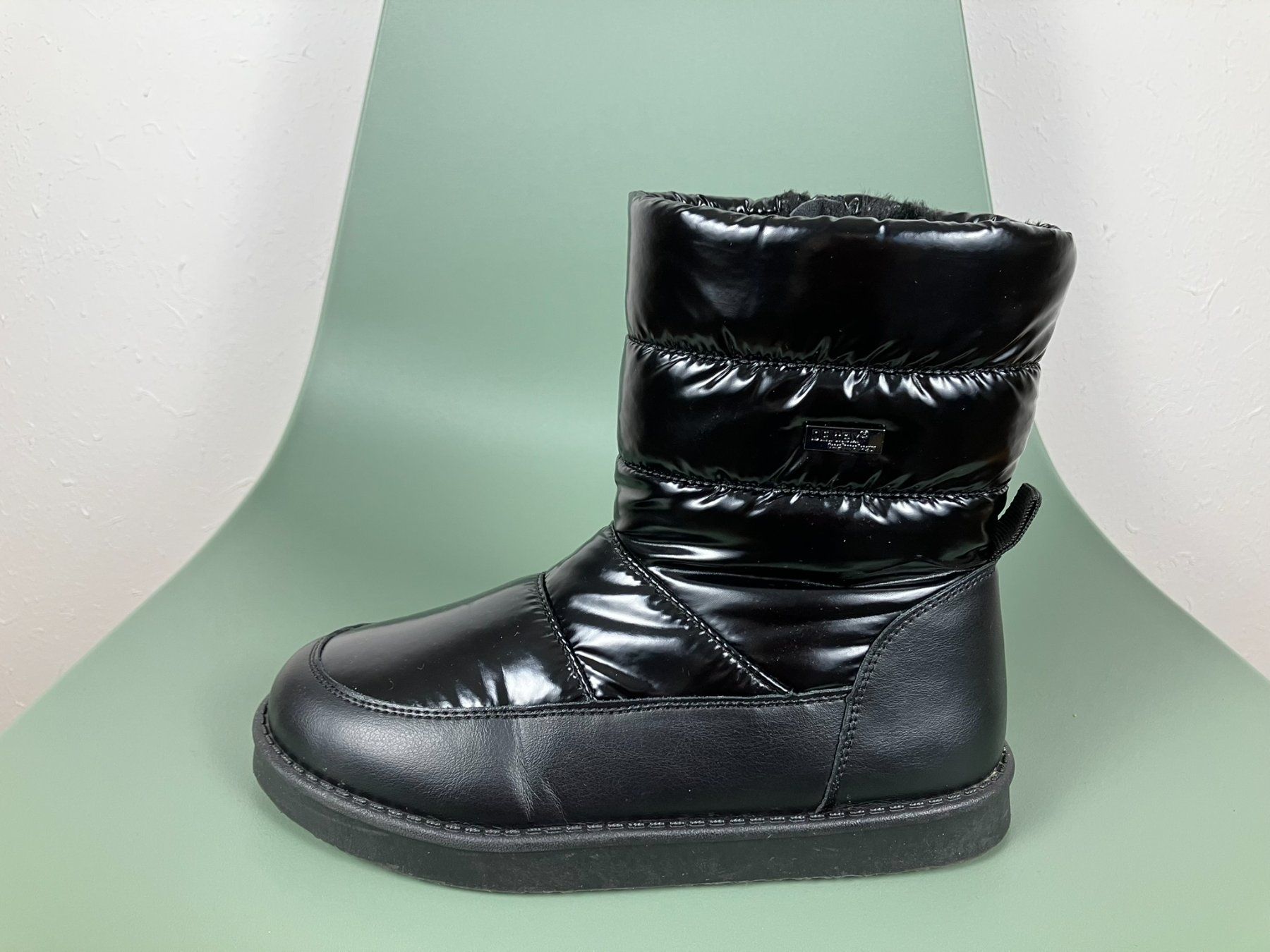 Scarpe da donna: Cortina Moonboots schwarz Gr.36 – Usato da Laupen ZH venduto da kar_lfz6