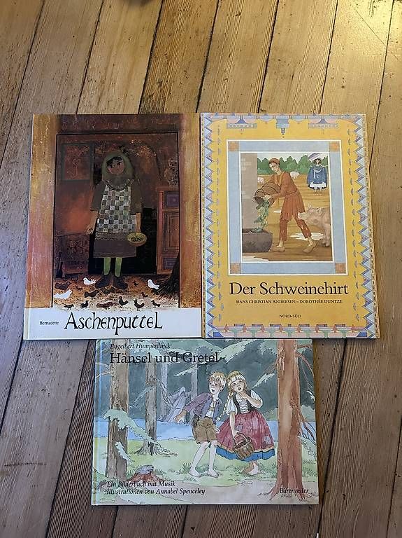 Livres: 3 schöne Märchenbilderbücher  Andersen & Grimm – D'occasion à Wald ZH par al1ens