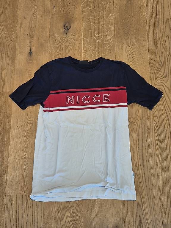 T-shirt: Nicce T-Shirt Grösse L – Usato da Embrach venduto da pet_vm5r