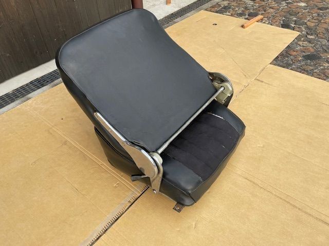 Porsche Tutti pezzi di ricambio auto: PORSCHE Sitze 356 - 912 - 911 – Usato da Villnachern venduto da Kneti996 7