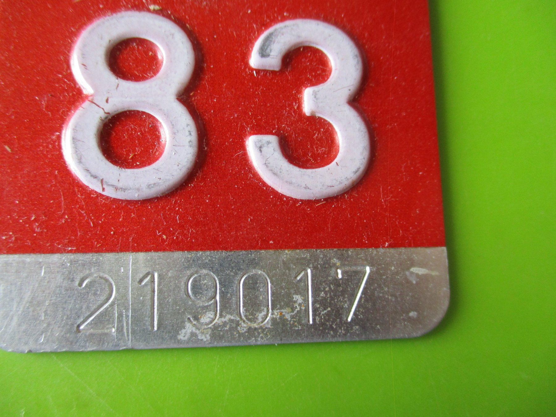 Insegne: Velonummer   ZH 83 – Usato da Ottikon Gossau ZH venduto da hokuspokus 2