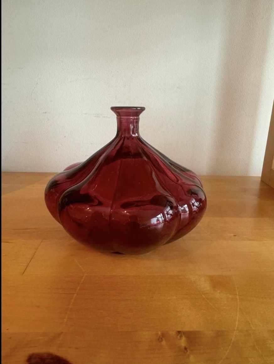 Alle Dekorationen: Rote bauchige Glasvase Vintage Deko – Gebraucht aus Zürich von SofiaLiebert1099