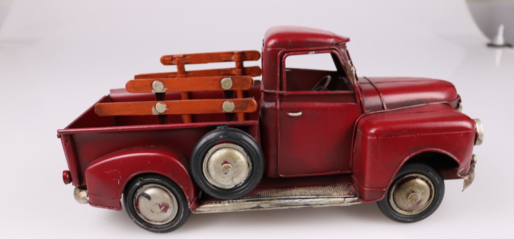 Tutte le decorazioni: Auto Deko Modell Pick-up Metall rot gebraucht – Usato da Volketswil venduto da brockipfannenstil 1