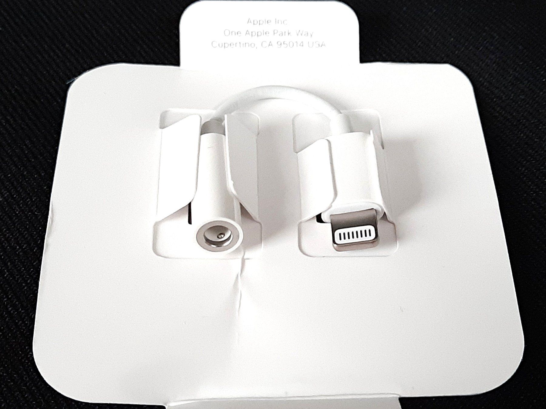 Apple Unità & Adattatore: APPLE Lightning-auf-3,5-mm-Klinkenadapter – Nuovo (secondo la descrizione) da Beinwil am See venduto da Restwert_Beinwil 1
