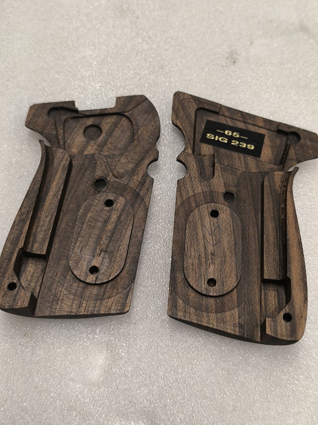 Sig Sauer Tiro a segno: Griffschalen Sig Sauer 239 – Nuovo (secondo la descrizione) da Cama venduto da anto_a