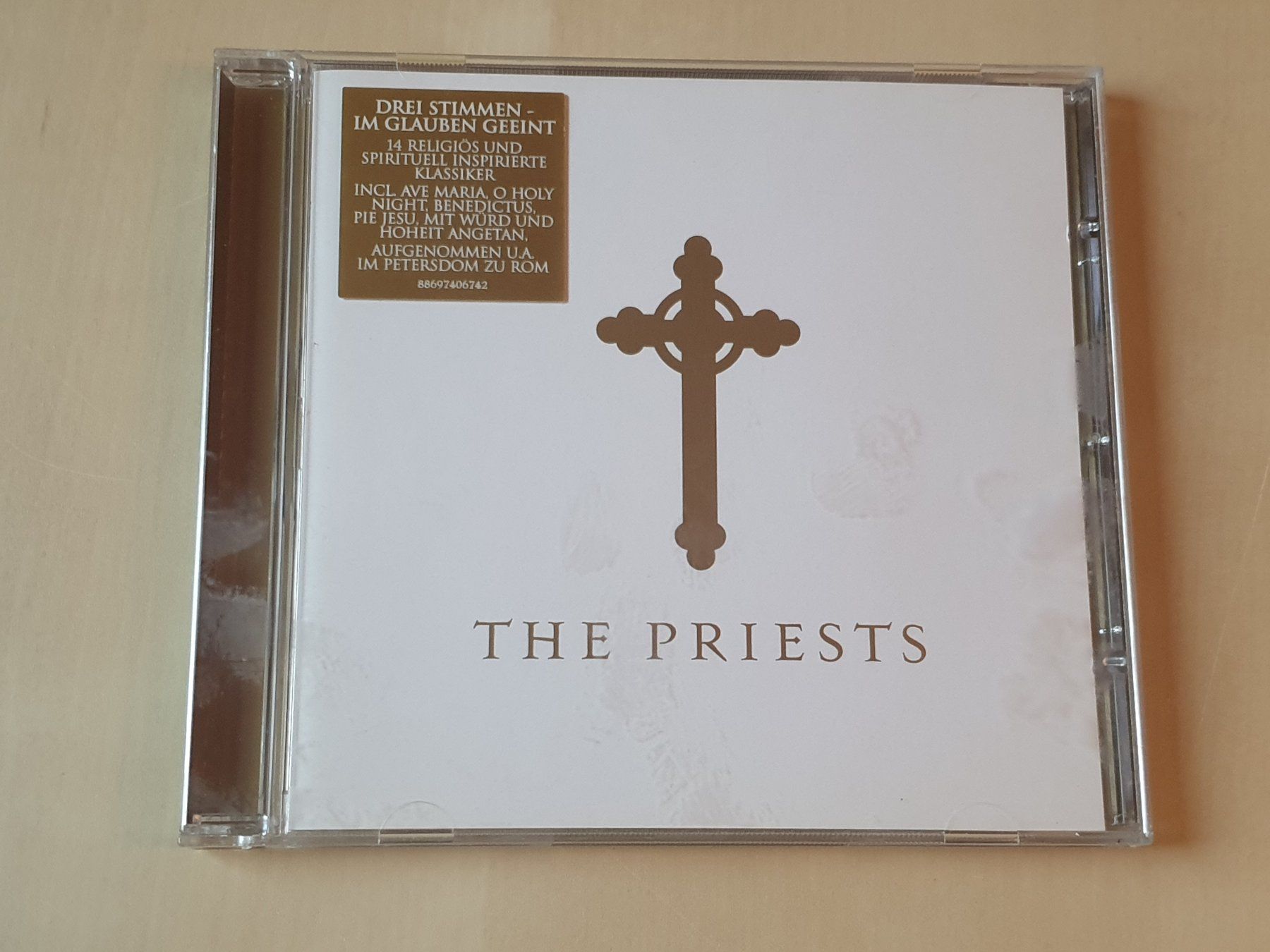 CD: The Priests – Usato da Stansstad venduto da collectorsshop