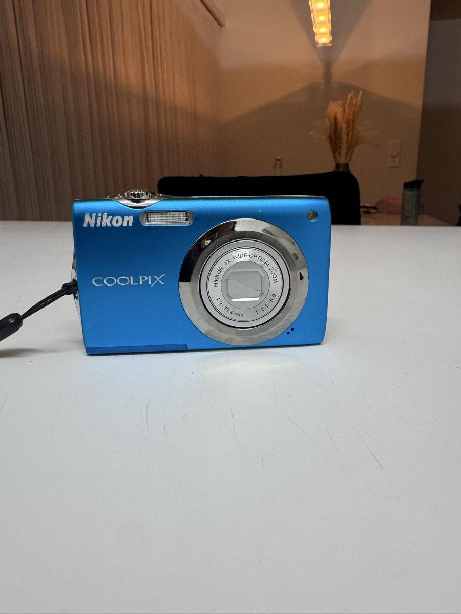 Nikon Fotocamera: Nikon Coolpix S3000 – Usato da Kloten venduto da dri_p76r