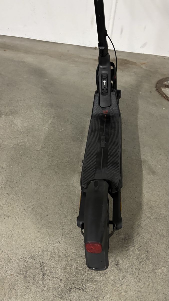 Veicoli elettrici: E-Scooter ninebot e3pro – Usato da Aristau venduto da mar_j6p6 2