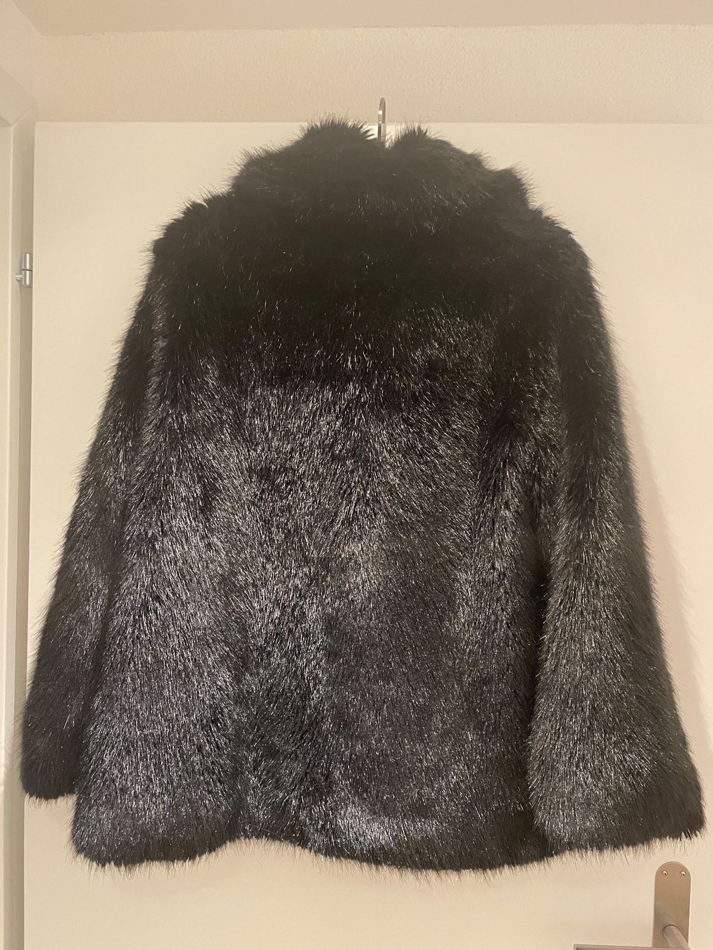 H&M Vestes: Pelzjacke – D'occasion à St. Ursen par pupus02 2