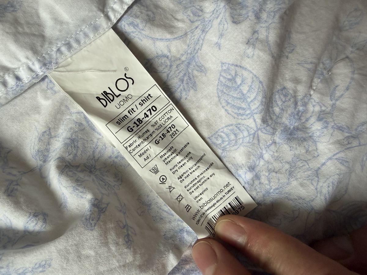 Camicie: Hemd mit Blumenmuster  97% Baumwolle – Usato da Zürich venduto da Jtee93 2
