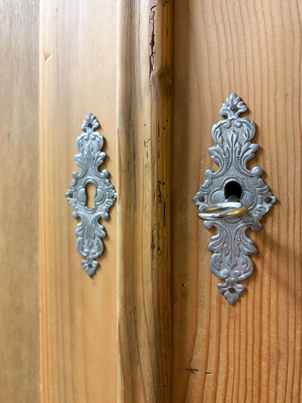 Armadi: Antiker Schrank aus Tannenholz – Usato da Neuenkirch venduto da Gluecks.Kauf 4