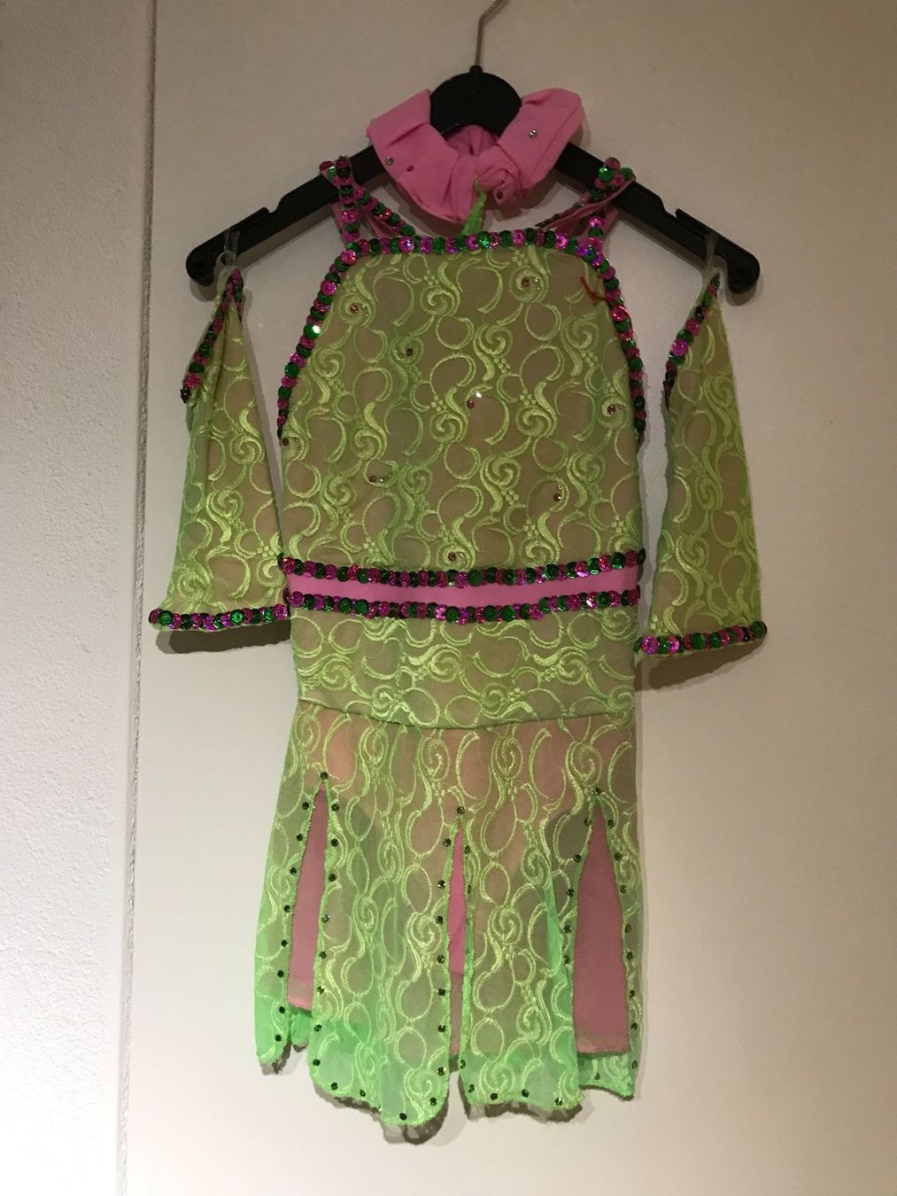 Kleider & Röcke: Kürkleid mit Haargummi und Handschuhe – Gebraucht aus Wagenhausen von vintagesecondhand