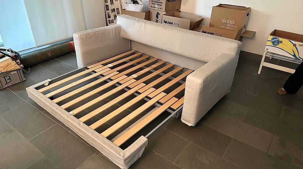 Divani: Bettsofa grau, Sitz/Liegefläche 160cm, Breite 2m – Usato da Egnach venduto da DeliaX 1