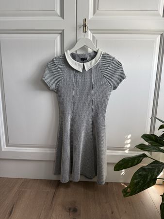 Kleid River Island mit Kragen
